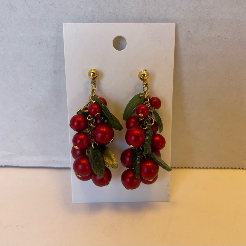 Vintage red with green leaves Earrings